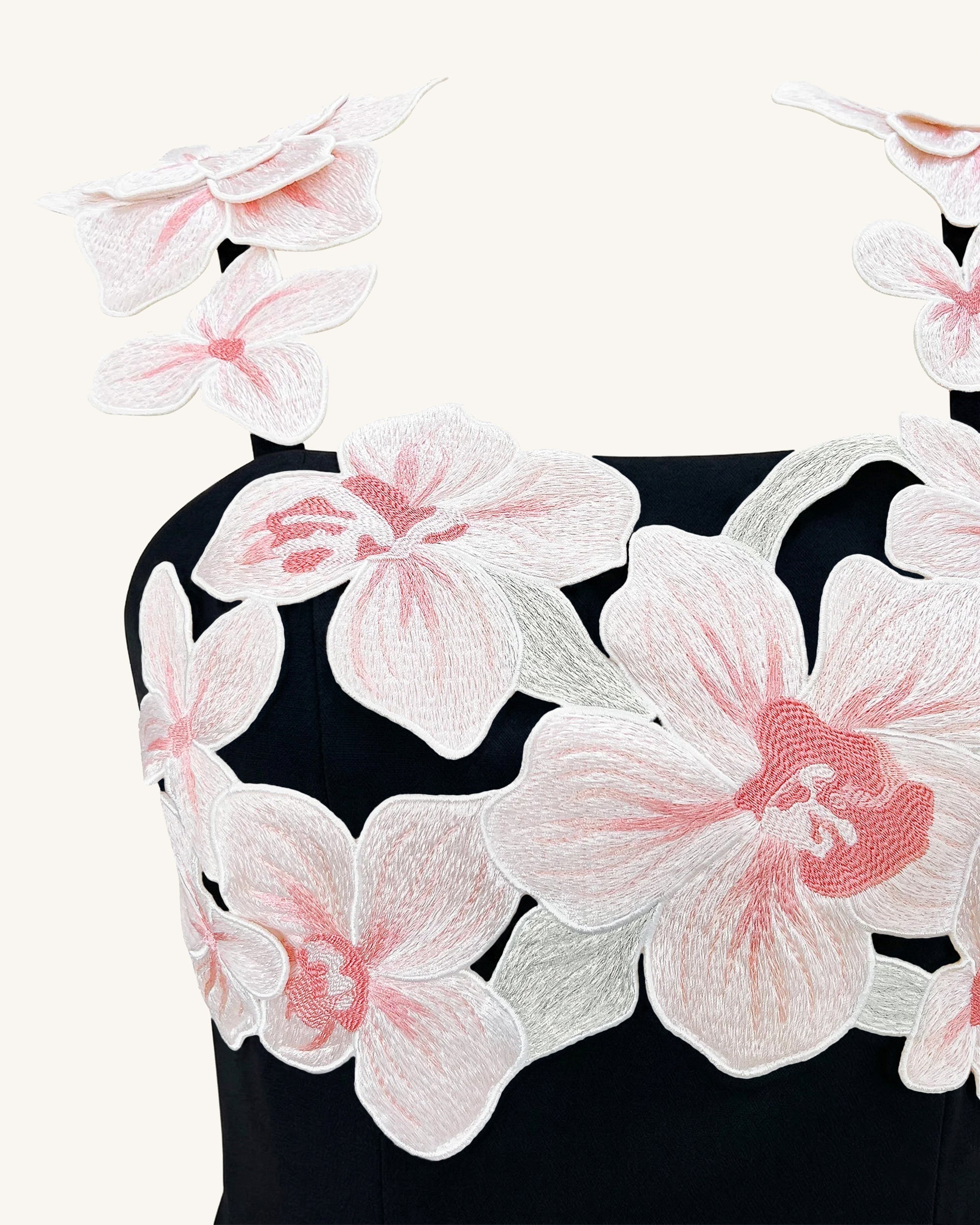 Flower Robe brodée - Noir/Rose – Image 6
