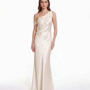 Robe longue fourreau asymétrique à applications florales - Ivoire